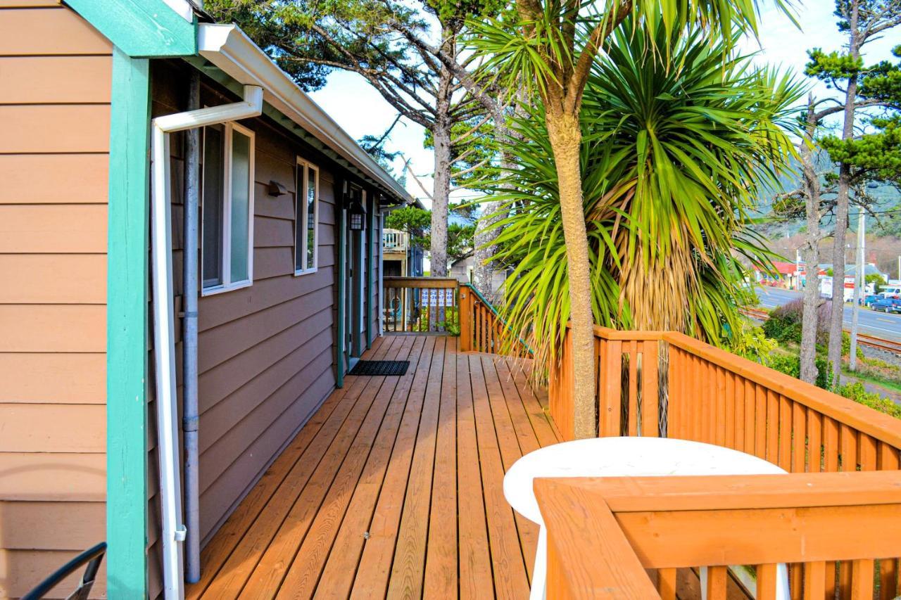 Sand And Surf Rockaway Beach Exterior foto
